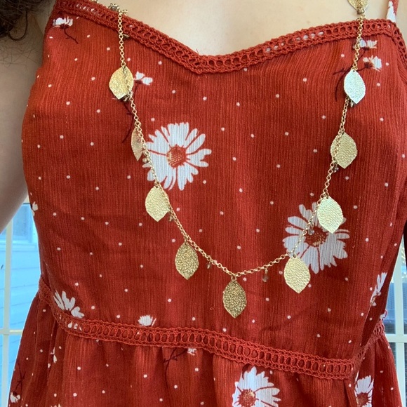 Fairycore/Greek Goddess Golden Leaf Necklace & Earrings Set 💛 - Picture 3 of 9